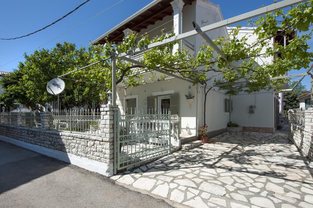 The Orange Garden Apartment Kassiopi Exterior photo