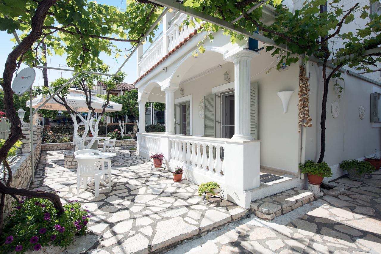 The Orange Garden Apartment Kassiopi Exterior photo